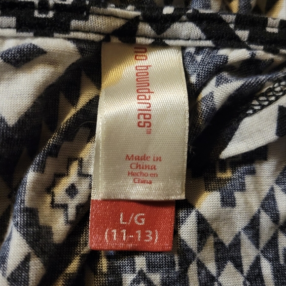 ✨️$3 or 2 for $5✨️No Boundaries, size: Lg/11-13, black & white, geometric design - Picture 8 of 10